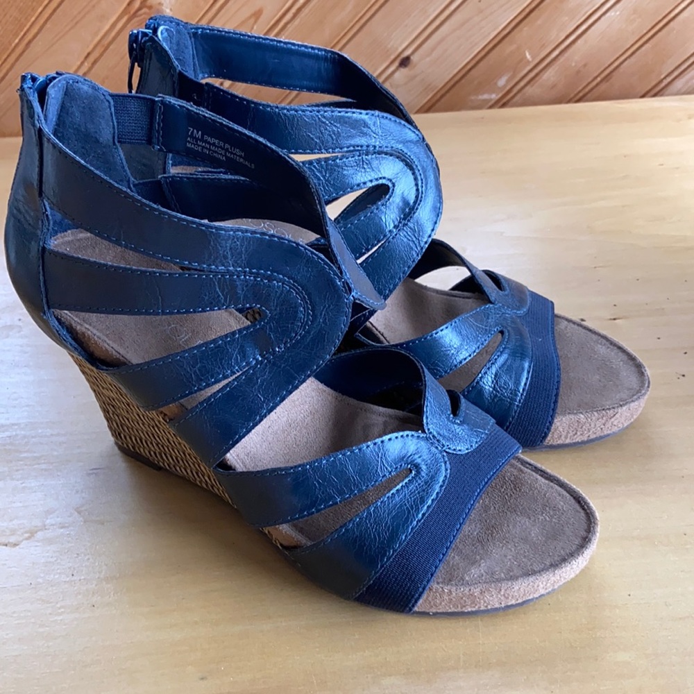 Navy Aerosoles Open Toe Wedge Sandal, 7